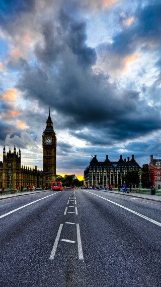 Street clock tower cloudy sky - christopher wren free wallpaper