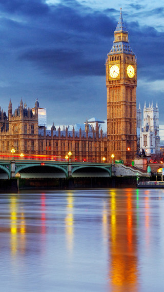 Clock tower bridge cloudy sky - christopher wren free wallpaper