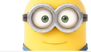 Minion big eyes smirk close - his face free wallpaper