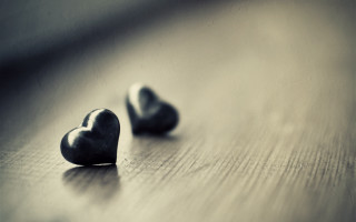 Hearts couple table blurry wood - two heart free wallpaper