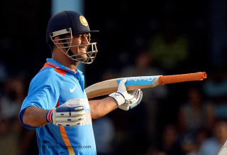 Man holding bat wearing helmet 3 - don arday free wallpaper