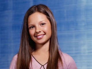 Young girl long hair pink 2 - free portrait wallpaper
