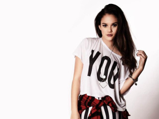 Woman white shirt red plaid - plaid free wallpaper