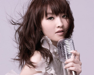 Woman microphone posing picture hair - the wind free wallpaper