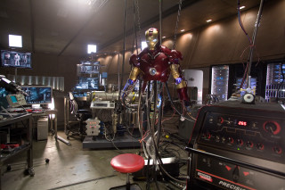 Electronics robot statue room red - ed benedict free wallpaper
