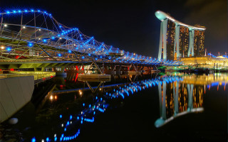Bridge water night lights city 18 - a body of water free wallpaper for desktop