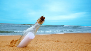 Message bottle beach wave blue - photorealistic imagery free wallpaper for desktop