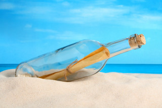 Message in a bottle beach - a beach free wallpaper for desktop