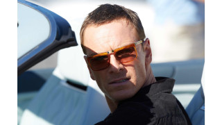 Man sunglasses sitting car serious - sunglass free wallpaper
