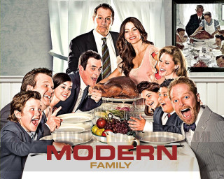 Family gathered table turkey modern - a turkey free wallpaper