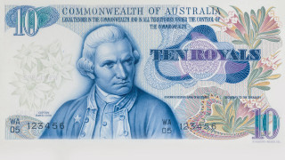 Ten royals note portrait man - back free wallpaper