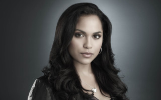 Araceli gilbert portrait black fur - a black shirt free wallpaper