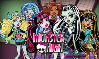 Monster high characters group room - cicely free wallpaper