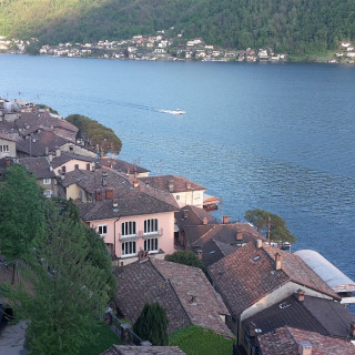 Town water boat mountain view - a boat free wallpaper
