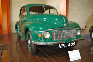 Green car museum exhibit no - a sign free wallpaper