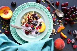 Fruit yogurt bowl spoon blue - fruit free wallpaper