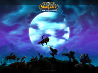 Giant moon small animals game - small free wallpaper