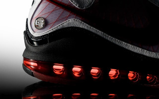 Shoe red lights reflective soles - a reflective surface free wallpaper