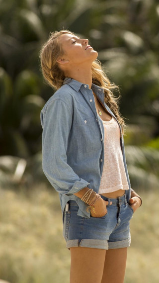 Blonde woman denim shorts sky - her free wallpaper