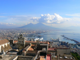 City mountain water view scenery - cimabue free wallpaper