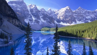 Mountain lake trees snow covered 4 - covered mountain free wallpaper