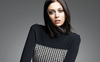 Woman long hair black white 11 - de stijl free wallpaper