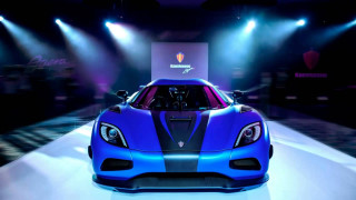 Blue sports car showroom display 2 - color scheme free wallpaper