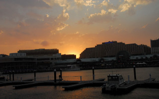 Sunset city boats docked buildings - a few boat free wallpaper