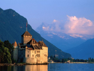 Castle lake mountains blue sky 6 - a castle free wallpaper