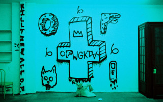 Cat sitting wall cross door - dr. atl free wallpaper