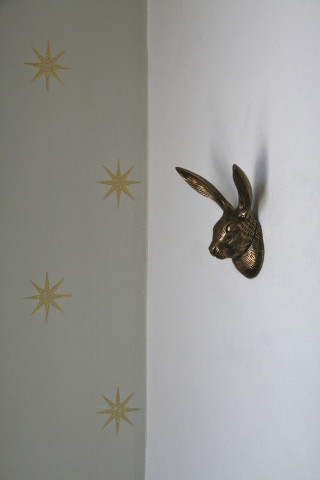 Metal rabbit head wall stars - free bird wallpaper