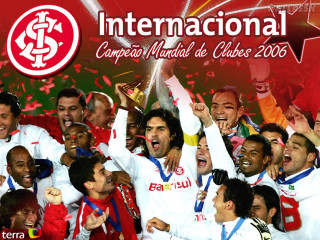 Men trophy crowd confetti celebration - a trophy in front free wallpaper