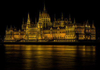 Large building clock tower night 35 - ferenc joachim free wallpaper