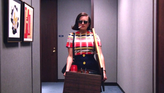 Woman suit sunglasses suitcase hallway - woman free wallpaper
