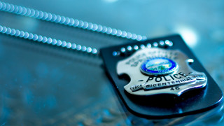 Police badge metal device blue - a cord free wallpaper