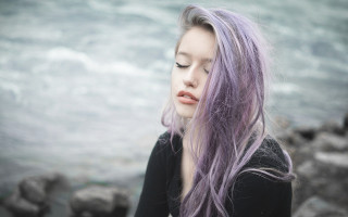 Woman purple hair standing water - purple hair free wallpaper