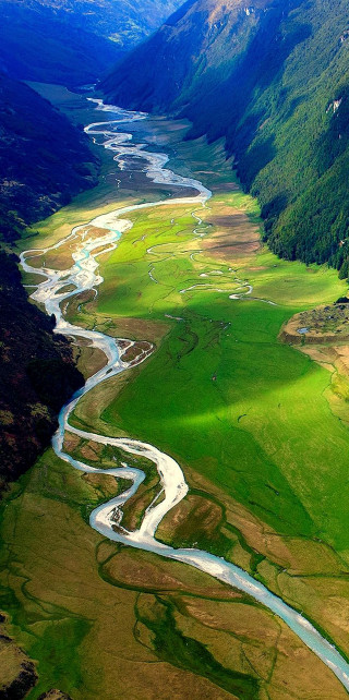 River valley mountains planet scenery - free nature wallpaper