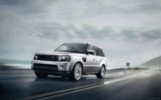 Range rover driving road cloudy - a road free wallpaper for desktop