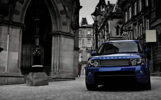 Blue land rover cobblestone street - a cobblestone street in front free wallpaper