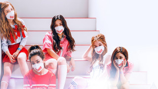 Girls bench face masks USA - a group of girls free wallpaper