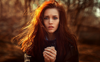 Red haired woman serious look - serious free wallpaper for desktop