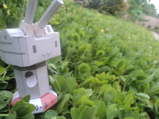 Paper toy rabbit green field - context art free wallpaper