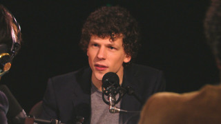 Man headphones talking microphone another - headphone free wallpaper