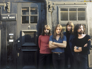 Men group standing door arms - david gilmour blythe free wallpaper