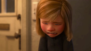 Little girl sad door handle - a sad look free wallpaper