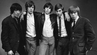 Men group room microphone wall - a wall behind them free wallpaper