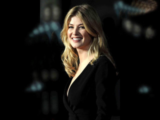 Woman black dress smiling camera 3 - alison debenham free wallpaper