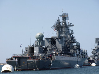 Battleship small boat water scenery - a large battleship free wallpaper