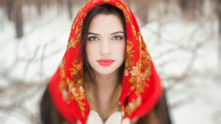 Woman red scarf head image - a red scarf free wallpaper