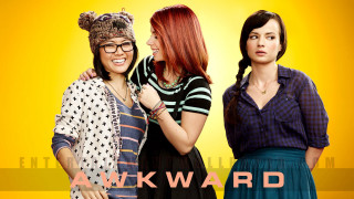 Three women yellow background awkward - it in front free wallpaper